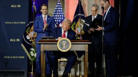 Trump wil AI mét vrije meningsuiting, maar zonder ‘woke waanzin’