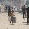 Militär will wieder Hilfsgüter aus der Luft abwerfen : Israel kündigt „humanitäre Pausen“ von Kämpfen in Teilen des Gazastreifens an