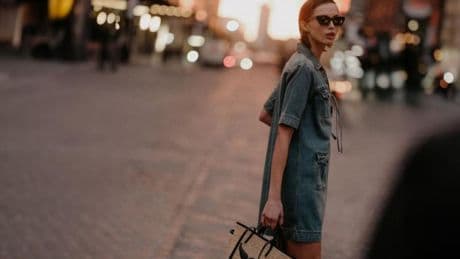 Zadig & Voltaire te viste estilosa y moderna con ofertas de hasta un 40%: estos son los imprescindibles del verano