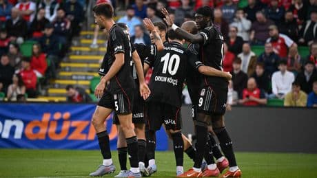 Beşiktaş, İrlanda'da fişi ilk yarıda çekti