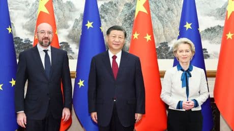 China y la UE eliminan las sanciones mutuas para impulsar la relación bilateral en medio de la guerra comercial de Trump