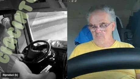 Incidente sull'A1, il camionista Fabio Misto e quei 900 video su Youtube: lui guida con il telefono in mano e abbassa lo sguardo