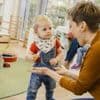 Was Berlins neues Kitagesetz bedeutet : Weniger Kleinkinder pro Erzieherin – aber auch weniger Geld für die Einrichtungen