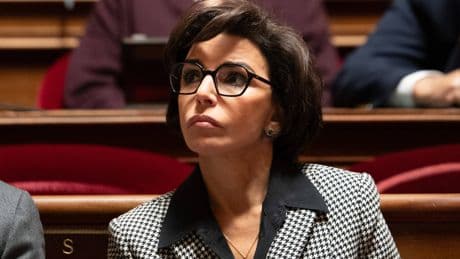 Municipales : Rachida Dati face au mur du Sénat