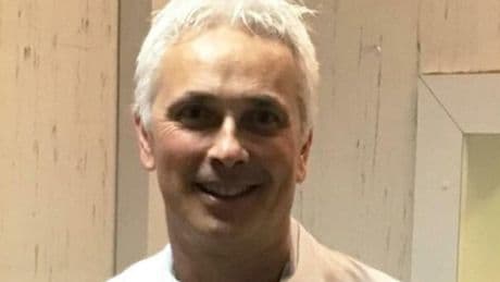 Emanuele Michieletti, il primario di Piacenza licenziato per gli abusi sulle colleghe: chiamava le sue vittime con l'altoparlante in corsia