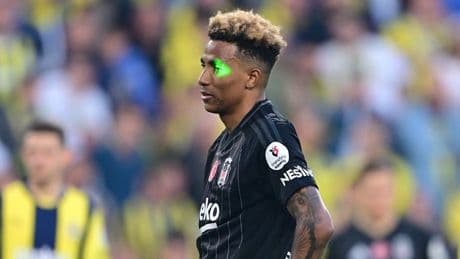 Gedson'a lazer tutan taraftara gözaltı!
