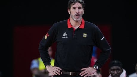 Mumbrú, entrenador de Alemania, se pierde el inicio del EuroBasket por una pancreatitis aguda