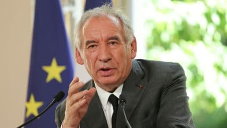 "On tranchera s'ils considèrent que ce n'est plus leur heure": Bayrou répond à la CFDT qui ne veut plus négocier sur les retraites