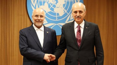 TBMM Başkanı Kurtulmuş, İran Meclis Başkanı Kalibaf ile bir araya geldi