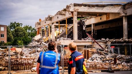 Gewonde en aanzienlijke schade na instorten dak winkelcentrum Arnhem