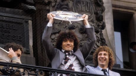 Das gab's noch nie - Historische Rathaus-Party für den HSV?