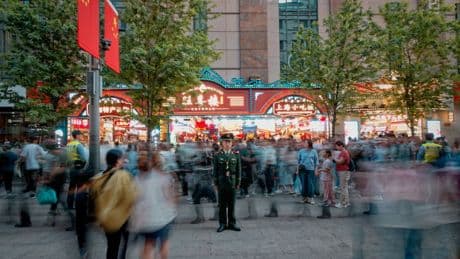 Ausreisesperren in China: Rein, aber nicht wieder raus