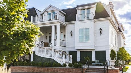 Discover the Gilded Charm and Seaside Glamour of Newport, Rhode Island’s Finest Hotels
