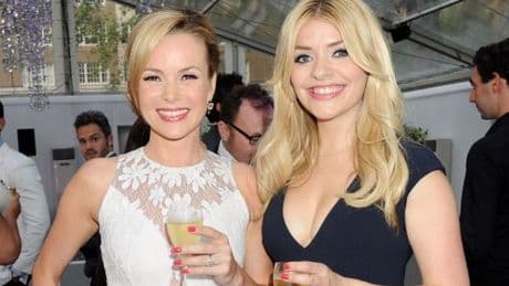 Amanda Holden issued warning as she fires brutal swipe at Holly Willoughby live on air