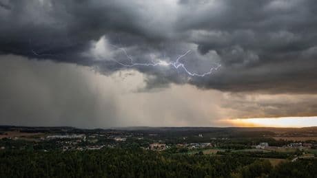 Météo du dimanche 25 mai : un temps pluvieux au nord et ensoleillé au sud pour la fête des mères