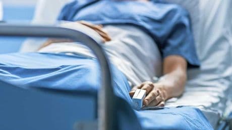 Vrouw (41) werd wakker uit coma vlak voordat haar organen werden gedoneerd: ’Kans hier nagenoeg nihil’