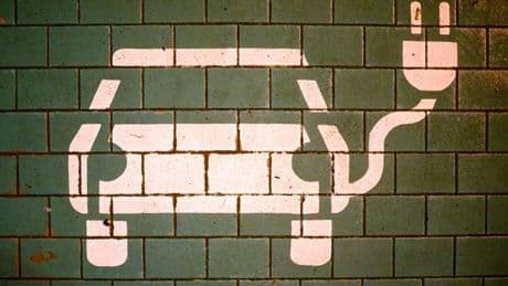 Elektromobilität: Preisabstand zwischen Verbrenner und E-Autos schrumpft