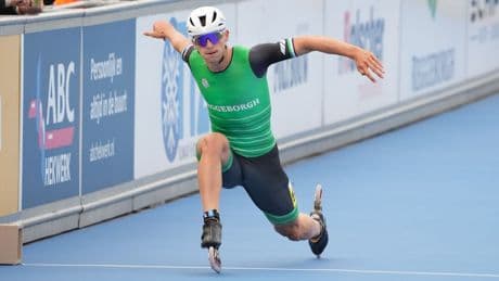 Schaatskampioen De Boo duikt op bij NK inline skaten: 'Hou wel van risico's'