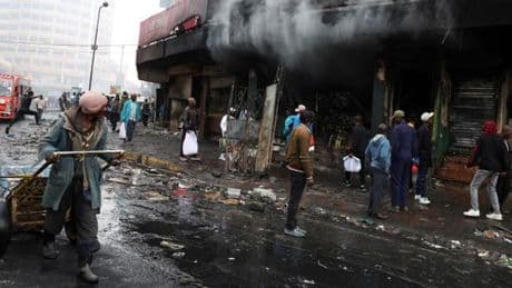 Kenya : près de 500 arrestations après de violentes manifestations, selon la police