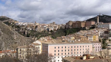 El extraño caso de Cuenca: la única capital de provincia que no ha superado el precio máximo histórico del alquiler en 2025