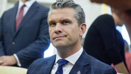 Détecteur de mensonges, fuites et luttes internes : le chaos règne au sein du Pentagone de Pete Hegseth