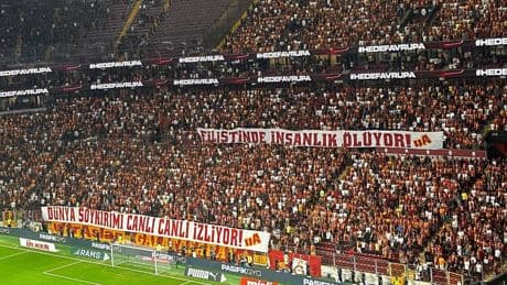 Galatasaraylı taraftarlardan Filistin için destek mesajları!