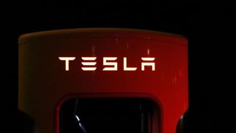 Trump ile Musk arasındaki gerilim tırmandı, Tesla hisseleri düştü