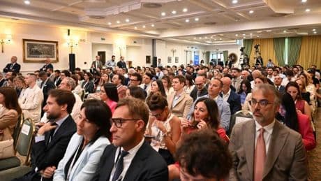 Giovani industriali a Rapallo: “Bisogna invertire la curva demografica”. Meloni: “Sosteniamo chi investe sul futuro”