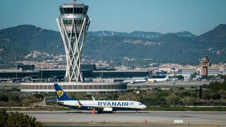 Ryanair prepara nuevos recortes en aeropuertos regionales españoles