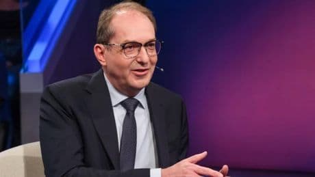 Bricht Dobrindt das Gesetz? Es geht darum, „das Recht wieder durchzusetzen“, entgegnet dieser