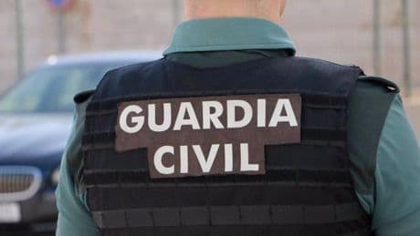 Detenido en O Barco de Valdeorras (Ourense) después de que su pareja se precipitase de un cuarto piso