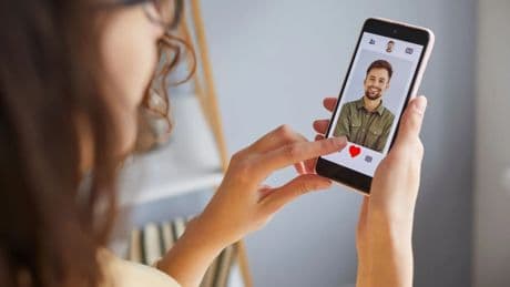 ¿Qué es el 'shrekking'? La nueva tendencia en las apps de citas y los peligros que conlleva