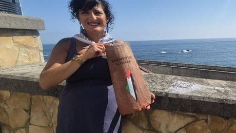 La teja que se lanzará en las 'Madalenas' llevará un mensaje de solidaridad con Gaza