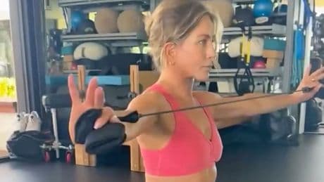 So trainiert ein Hollywood-Star - Jennifer Aniston zeigt ihre Luxus-Muckibude