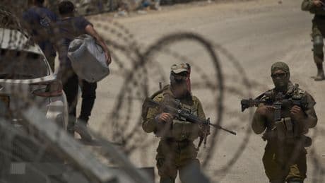 Syrian forces who fought Druze militias leave Sweida province under a ceasefire