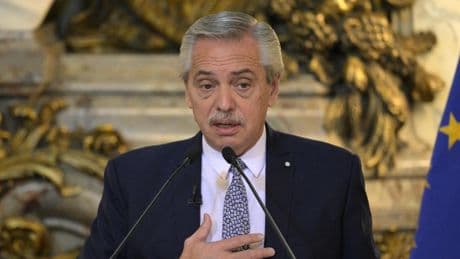 Procesan al expresidente peronista Alberto Fernández por corrupción durante su Gobierno