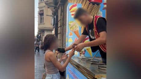 Külah oyunu bahanesiyle bir kadını taciz eden sapığın çalıştığı dondurmacı mühürlendi