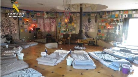 Detienen en Alicante a los organizadores de un retiro 'espiritual' con uso de ayahuasca