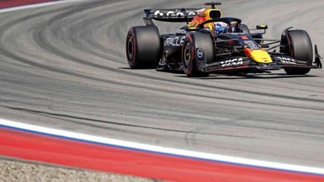 LIVE Formule 1: Max Verstappen na krankzinnig slot en straf tiende in Spanje