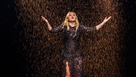 EN DIRECT - Eurovision 2025 : la finale avec Louane en live commenté ce samedi 17 mai à partir de 21 heures