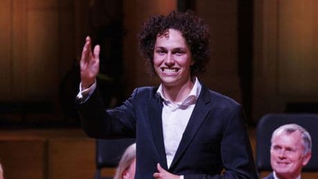 Pianist Nikola Meeuwsen wint prestigieuze Koningin Elisabethwedstrijd