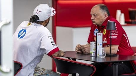 Vasseur bacchetta Hamilton: &quot;&Egrave; esagerato, cos&igrave; peggiora le cose. Mi ricorda&hellip;&quot;