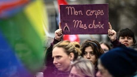 Alerte sur la baisse des financements des associations d’aide aux femmes victimes de violences