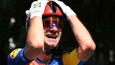 Ciccone profiteert van jeugdige overmoed UAE-duo en wint Clásica Sebastian