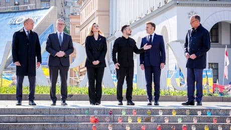 Ukraine-Krieg: Merz und Macron in Kiew: Mission für eine Waffenruhe