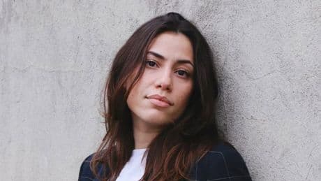 Cansın Köktürk: „Es sitzen Faschisten im Bundestag, aber Palestine auf dem Shirt triggert“