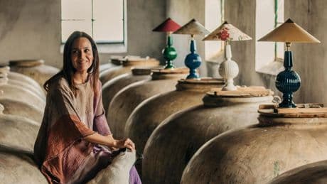 De cerámica de Manises a papel pintado: cuatro empresas que producen piezas únicas