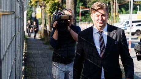 Spionageprozess gegen Krah-Assistenten: AfD-Politiker räumt Regelverstoß ein