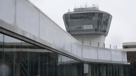 Scare at Newark Airport exposes lingering challenges facing Trump administration at busy hub