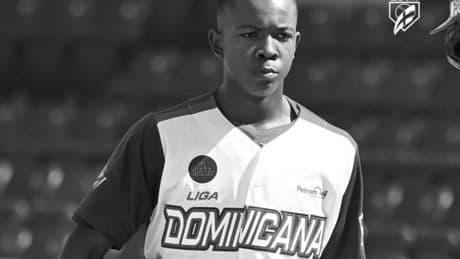 Muere ahogado una joven estrella dominicana en un lago... pero la familia no cree esa versión